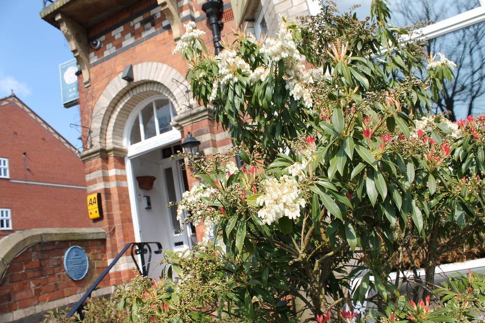 Longview Hotel Knutsford Exterior foto