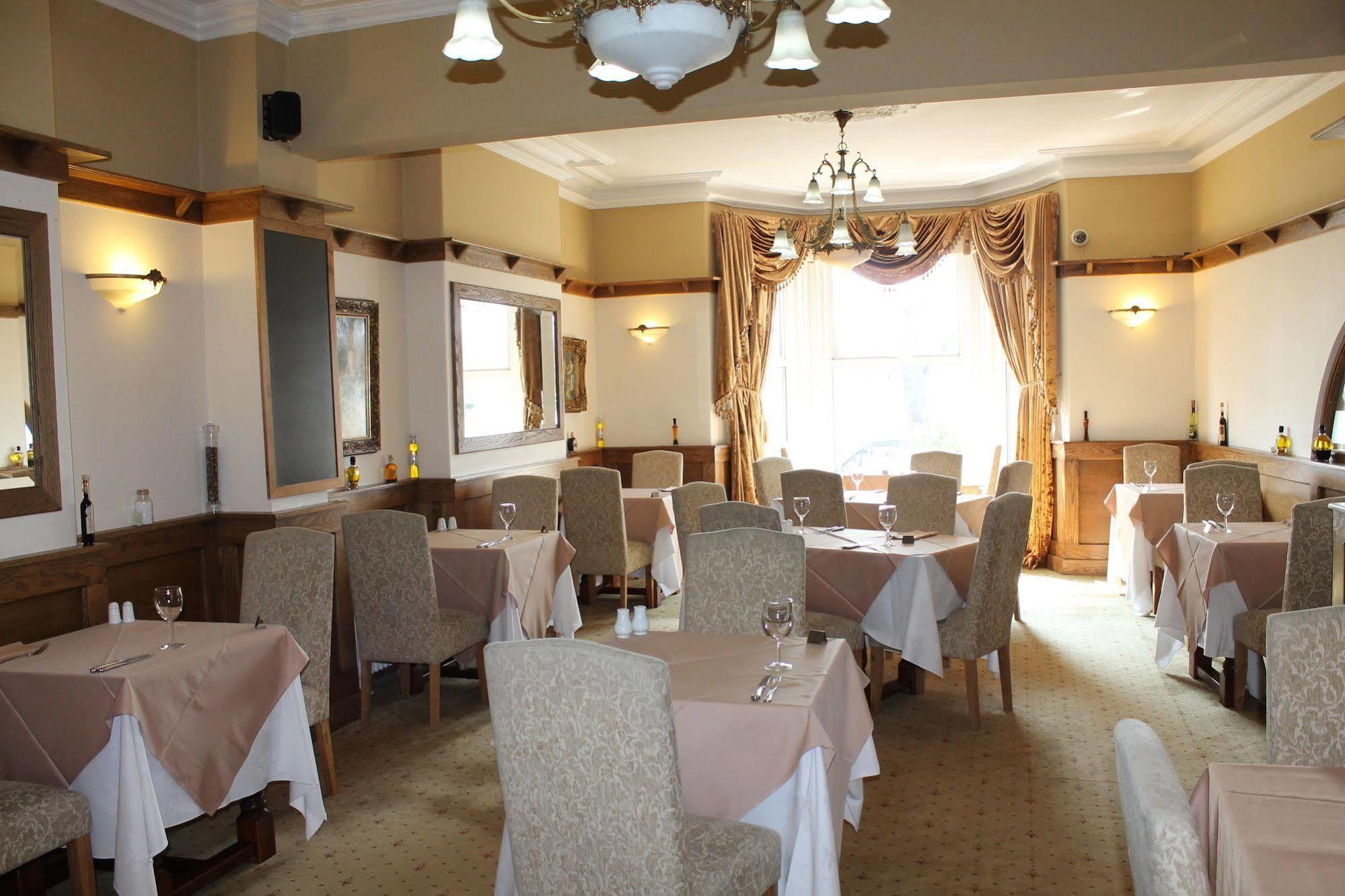 Longview Hotel Knutsford Exterior foto